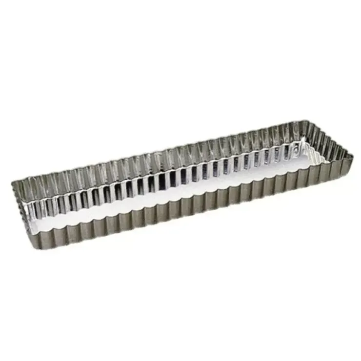 Cerf Dellier Moule A Tarte Maison Cannele Fer Blanc Fond Fixe